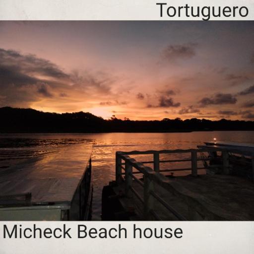 Micheck Beach House 托尔图格罗 外观 照片