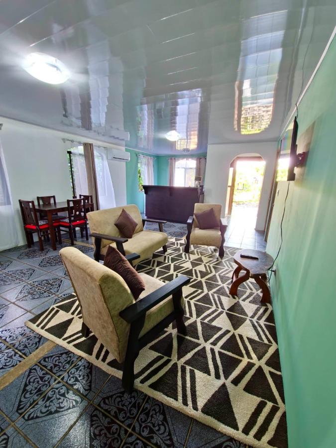 Micheck Beach House 托尔图格罗 外观 照片